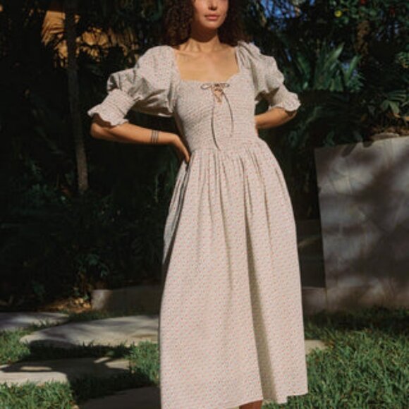 Madison Dress Essence cream - Picture 1 of 6